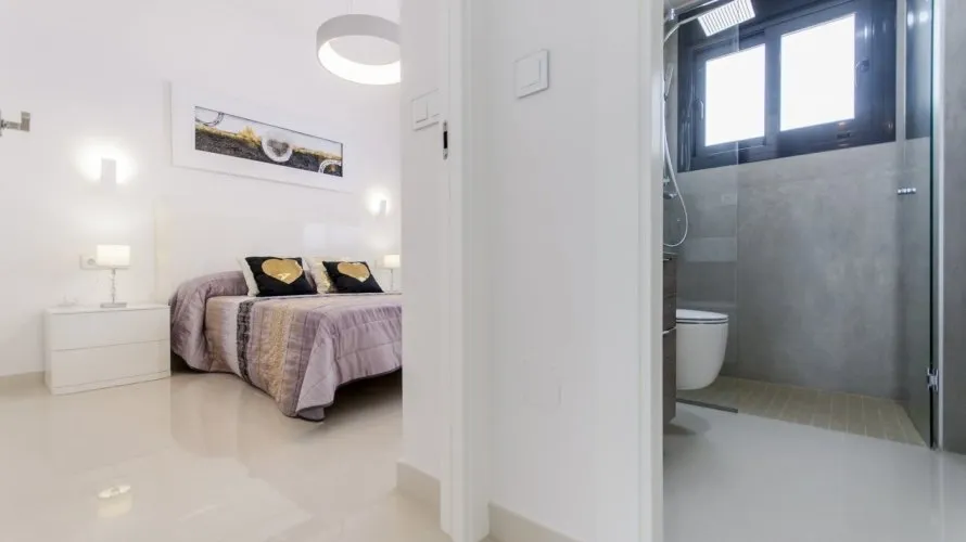 Villa de 4 chambres à San Miguel de Salinas, Spain No. 348 № 9