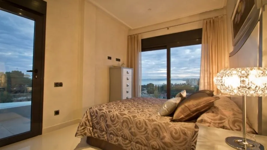 Villa de 157m² à La Zenia, Spain No. 251 № 1