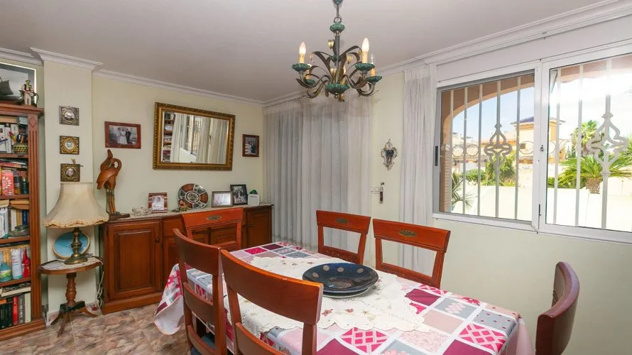 Villa de 158m² à Cabo Roig, Spain No. 1166 № 9