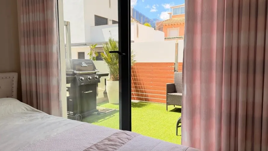 Villa de 5 chambres à Torrevieja, Spain No. 863 № 10