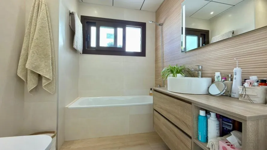 Villa de 5 chambres à Finestrat, Spain No. 1035 № 12