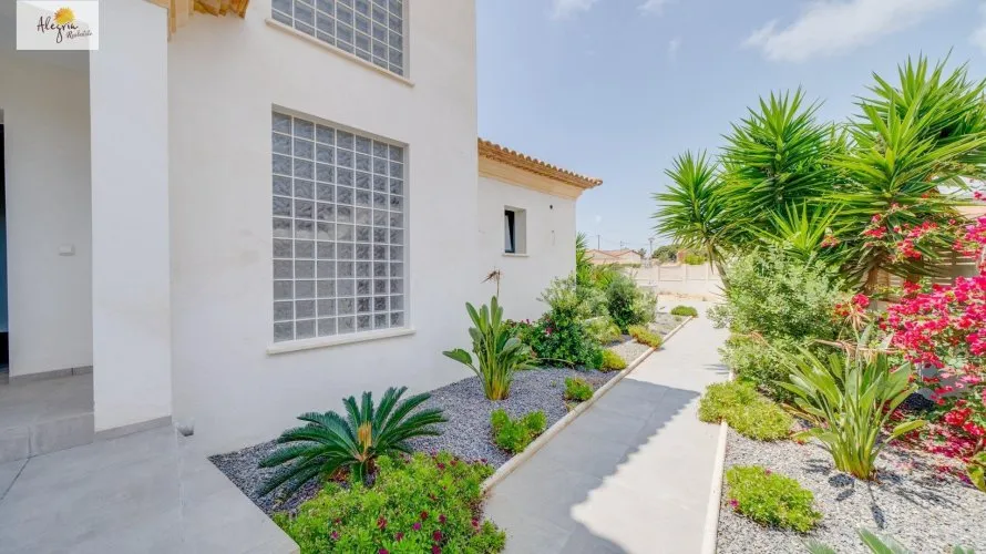 Villa de 5 chambres à Calpe, Spain No. 443 № 1