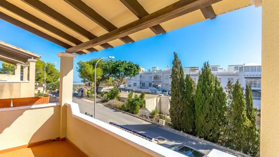 House de 105m² à Campoamor, Spain No. 957 № 11