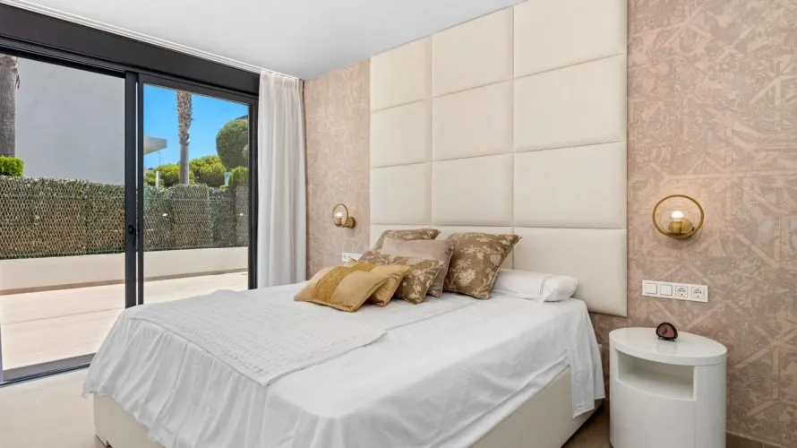 Villa de 3 chambres à Campoamor, Spain No. 612 № 25