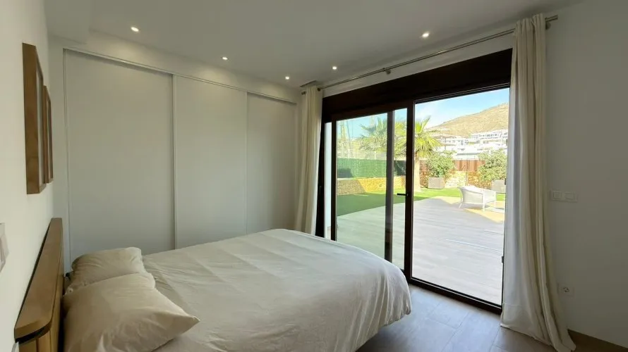 Villa de 5 chambres à Finestrat, Spain No. 1035 № 10
