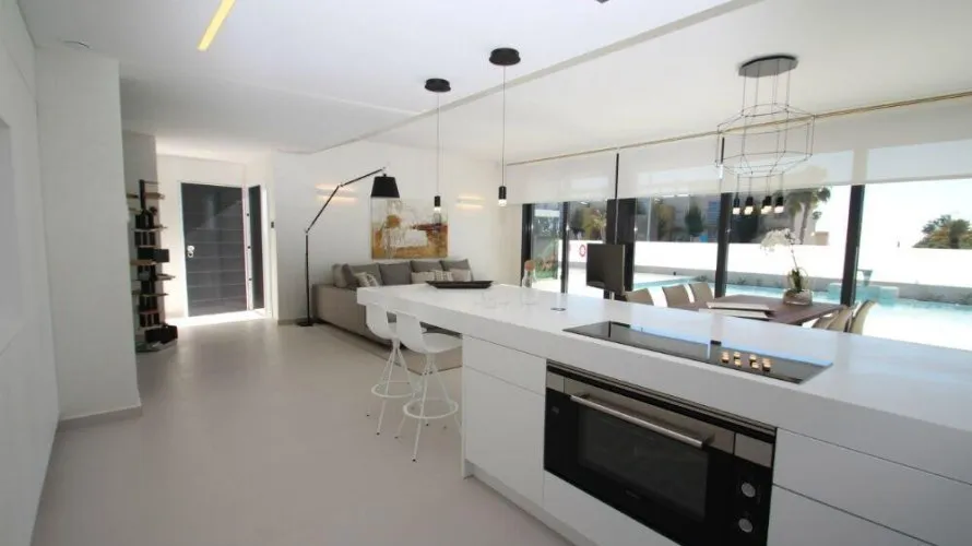 Villa de 4 chambres à Campoamor, Spain No. 609 № 12