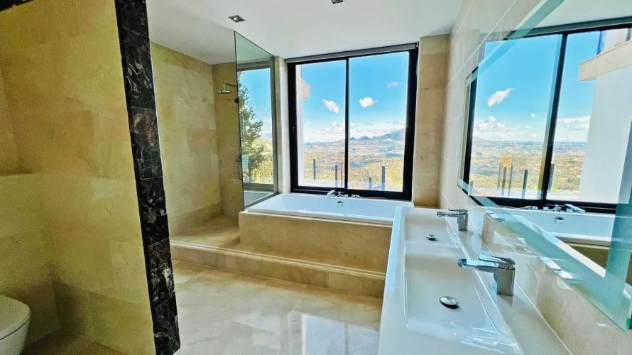 Villa de 4 chambres à Zona Altea Hills, Spain No. 1314 № 10