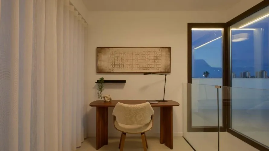 Apartment de 4 chambres à Alicante, Spain No. 1156