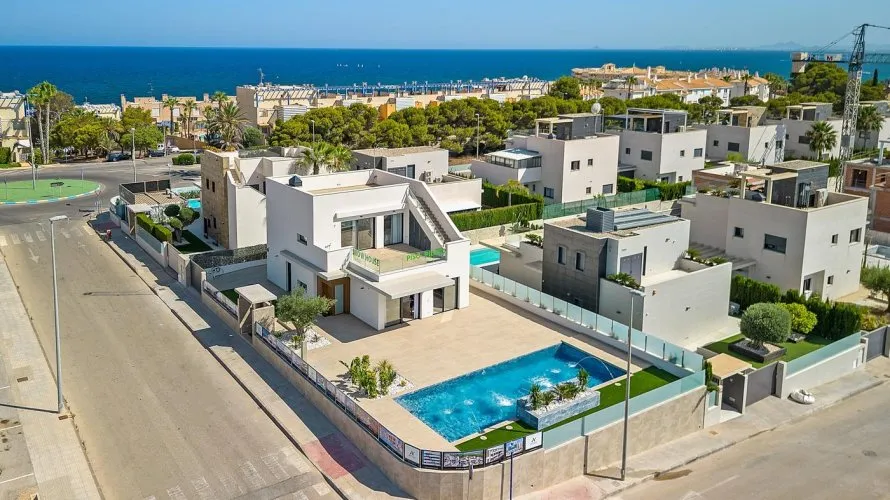 Villa de 3 chambres à Campoamor, Spain No. 612 № 9
