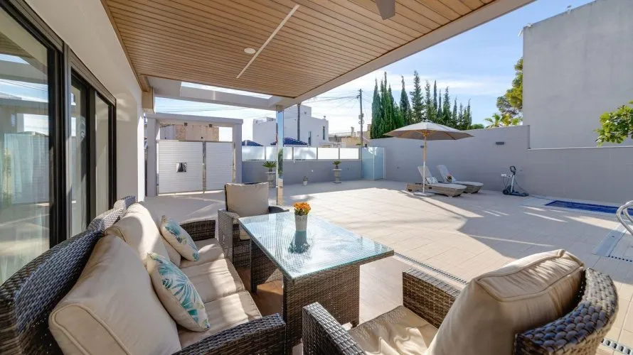 Villa de 461m² à Torrevieja, Spain No. 965 № 25
