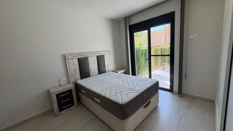 Apartment de 2 chambres à Villamartin, Spain No. 1002 № 20