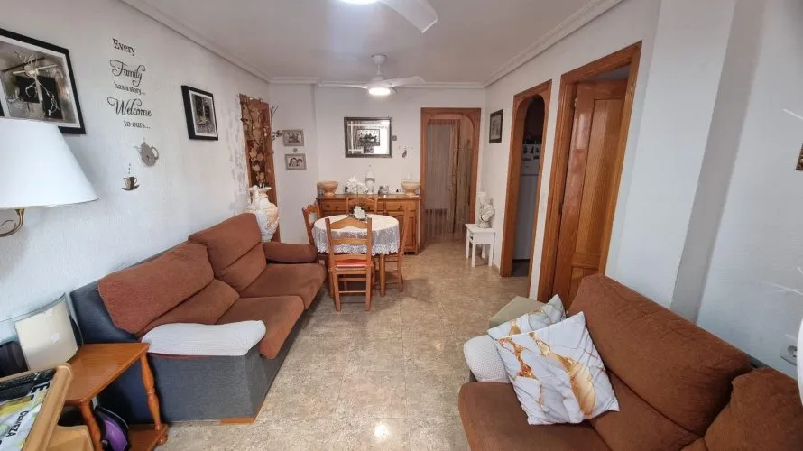 Apartment de 2 chambres à Torrevieja, Spain No. 2698