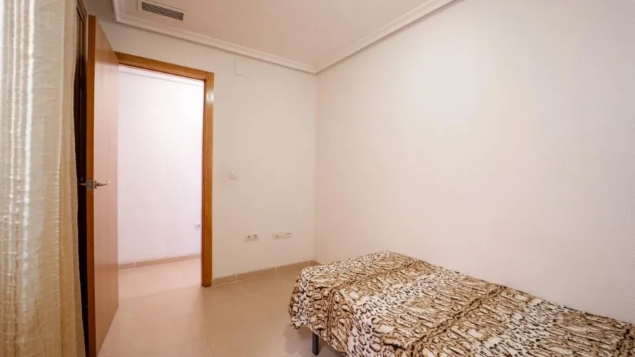 Apartment de 2 chambres à Torrevieja, Spain No. 2673 № 10