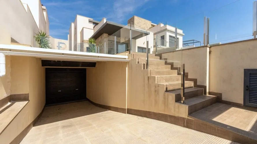 Villa de 210m² à San Miguel de Salinas, Spain No. 1514 № 8