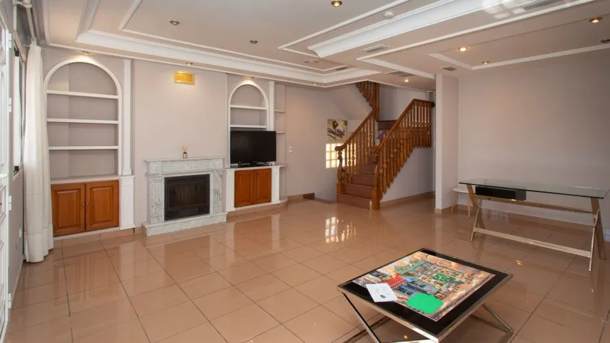 Villa de 180m² à Torrevieja, Spain No. 1491 № 17