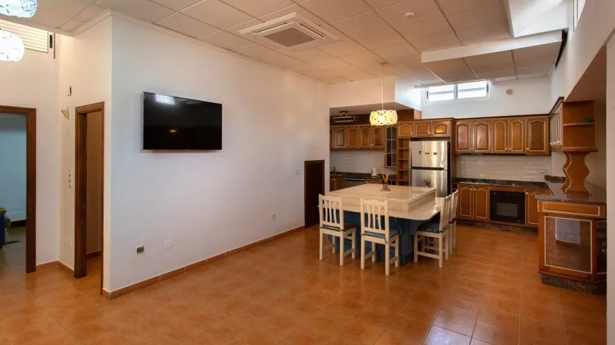 Villa de 180m² à Torrevieja, Spain No. 1491 № 1