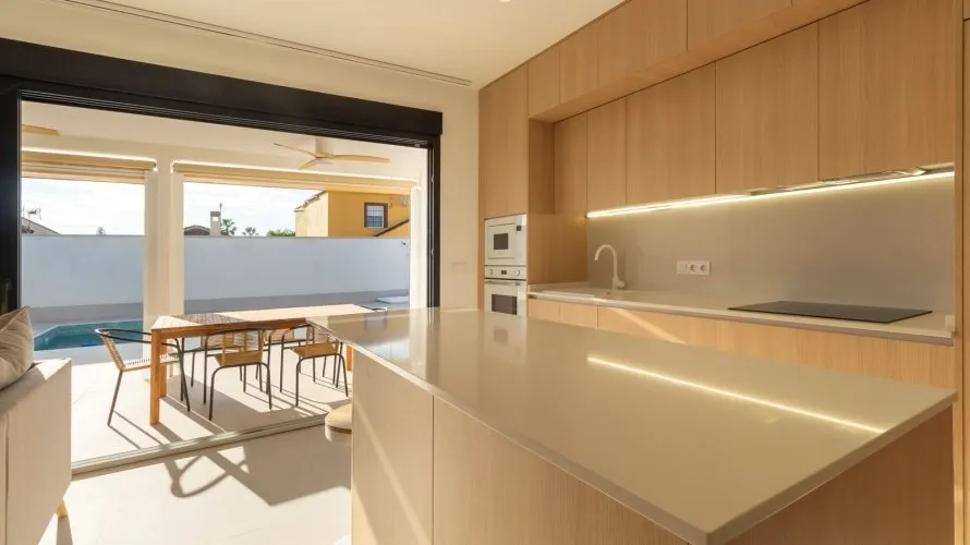 Villa de 102m² à Torrevieja, Spain No. 1485 № 18