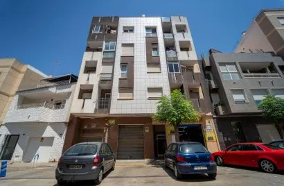 Apartment de 2 chambres à Torrevieja, Spain No. 2673