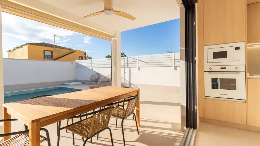 Villa de 102m² à Torrevieja, Spain No. 1485 № 14