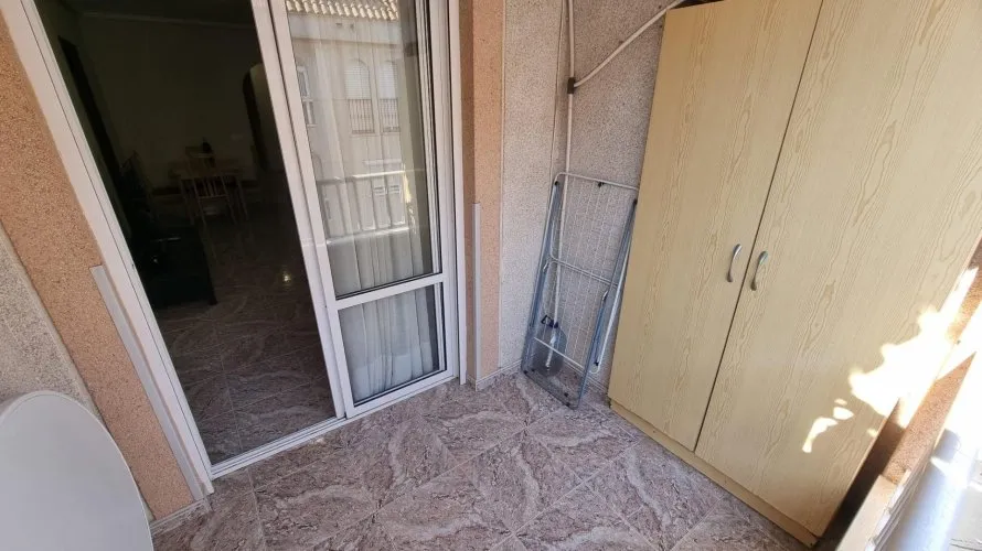 Apartment de 2 chambres à Torrevieja, Spain No. 2682 № 1