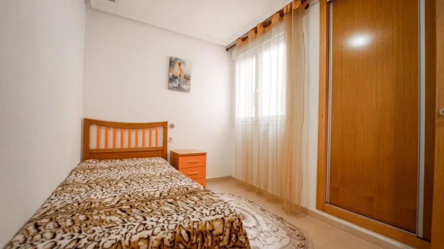 Apartment de 2 chambres à Torrevieja, Spain No. 2673 № 9