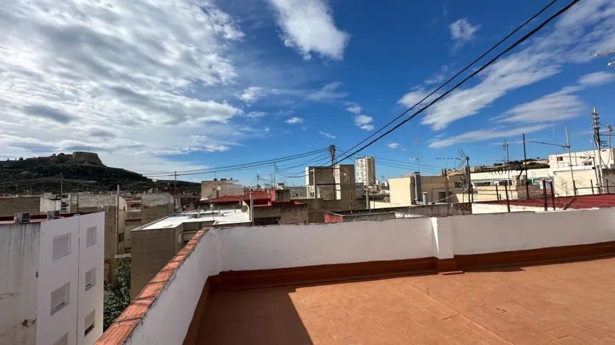 Apartment de 2 chambres à Alicante, Spain No. 2766 № 1