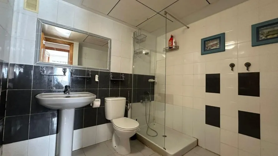 Apartment de 3 chambres à Torrevieja, Spain No. 2736