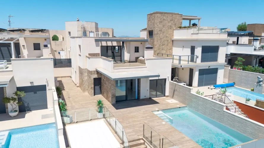 Villa de 210m² à San Miguel de Salinas, Spain No. 1514