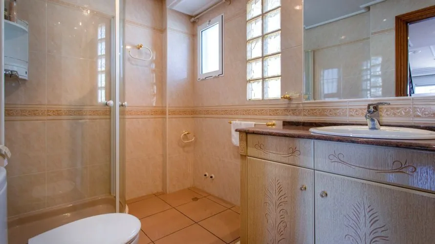 Villa de 180m² à Torrevieja, Spain No. 1491 № 12