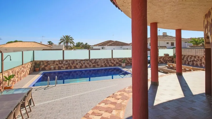 Villa de 624m² à La Zenia, Spain No. 2930 № 5
