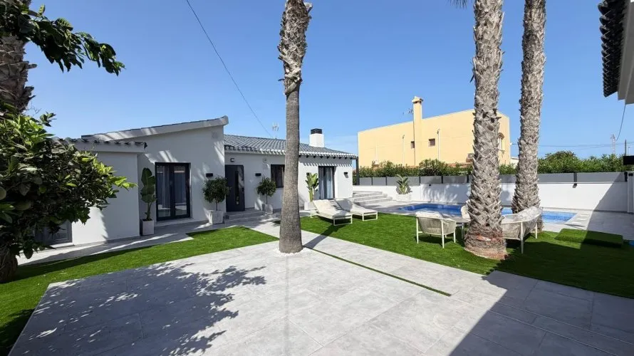 Villa de 4 chambres à Torrevieja, Spain No. 3006 № 4