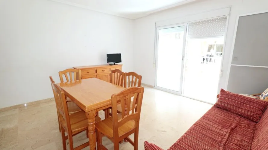 Apartment de 2 chambres à Torrevieja, Spain No. 3056