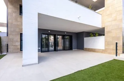 Apartment de 146m² à La Zenia, Spain No. 2938