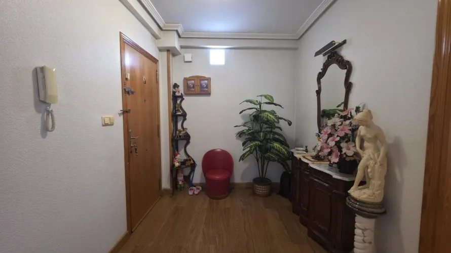 Apartment de 3 chambres à Torrevieja, Spain No. 2949 № 24