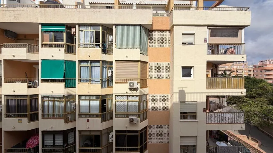 Apartment de 2 chambres à Torrevieja, Spain No. 2987 № 8