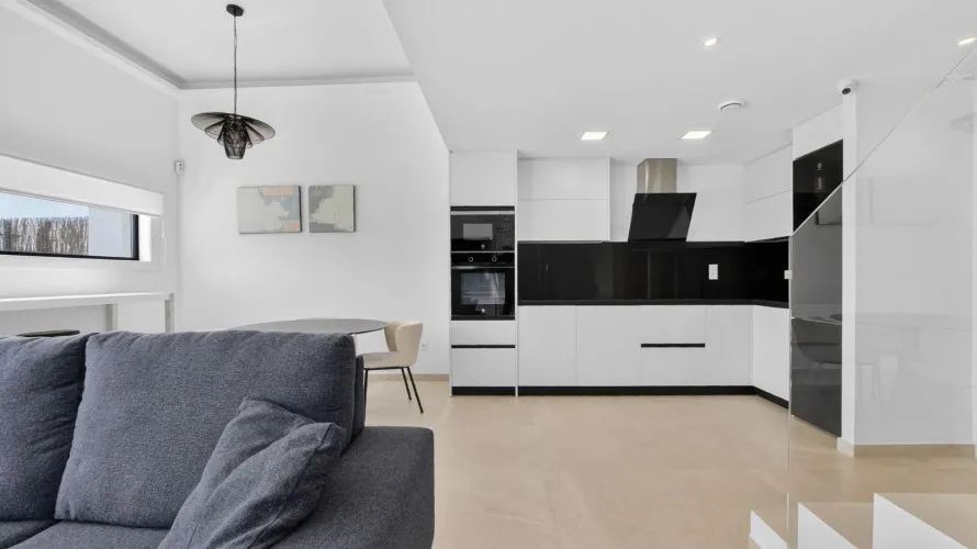 Villa de 178m² à Guardamar del Segura, Spain No. 2931 № 23