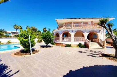 Villa de 4 chambres à Rojales, Spain No. 3037
