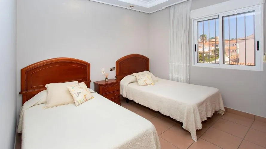 Villa de 180m² à Torrevieja, Spain No. 3165 № 6