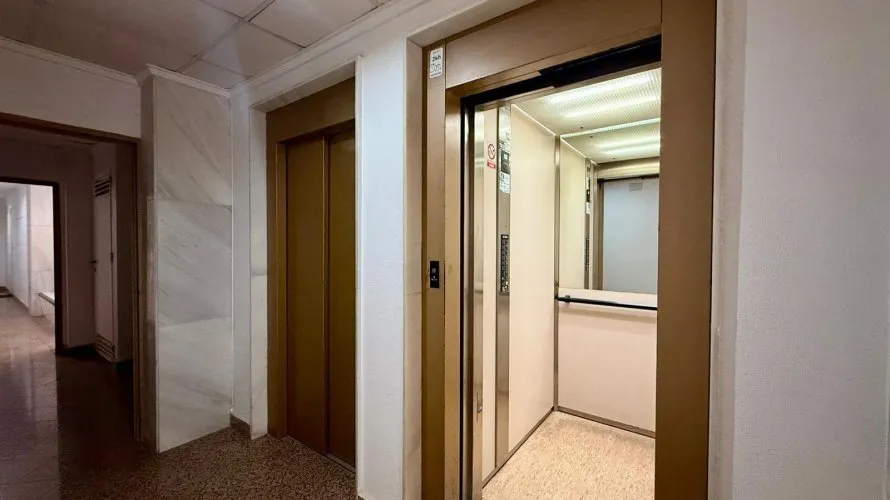 Apartment de 2 chambres à Torrevieja, Spain No. 3098