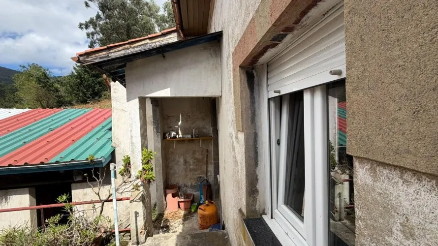 House de 5 chambres à Salas, Spain No. 3204 № 17