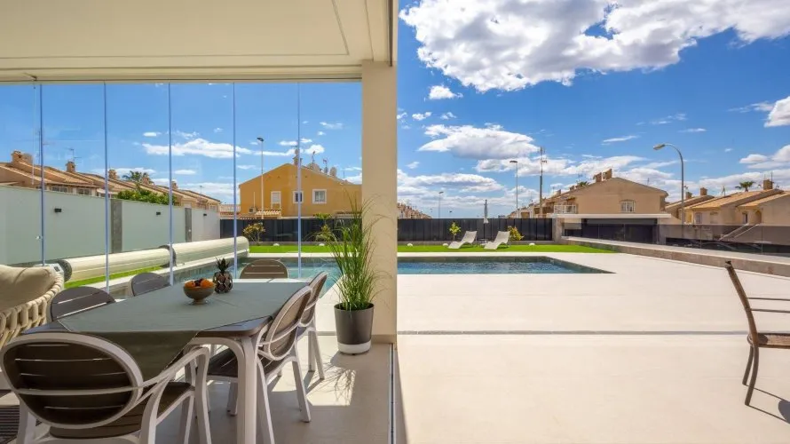 Villa de 234m² à Torrevieja, Spain No. 3164 № 8