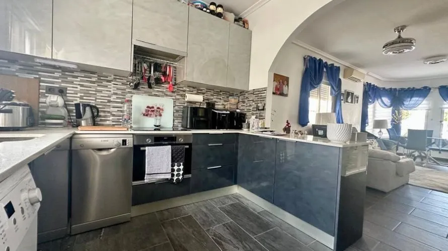 Villa de 80m² à Algorfa, Spain No. 3084 № 8