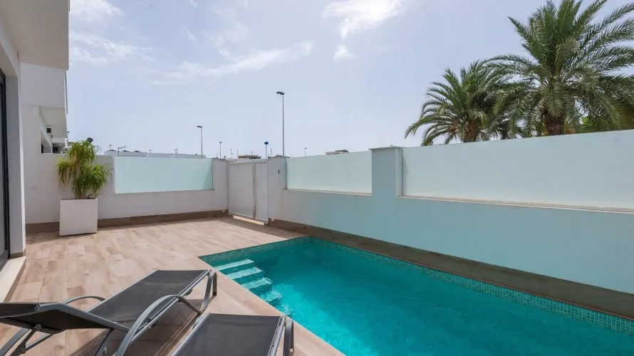 Villa de 121m² à Las Esperanzas, Spain No. 3169
