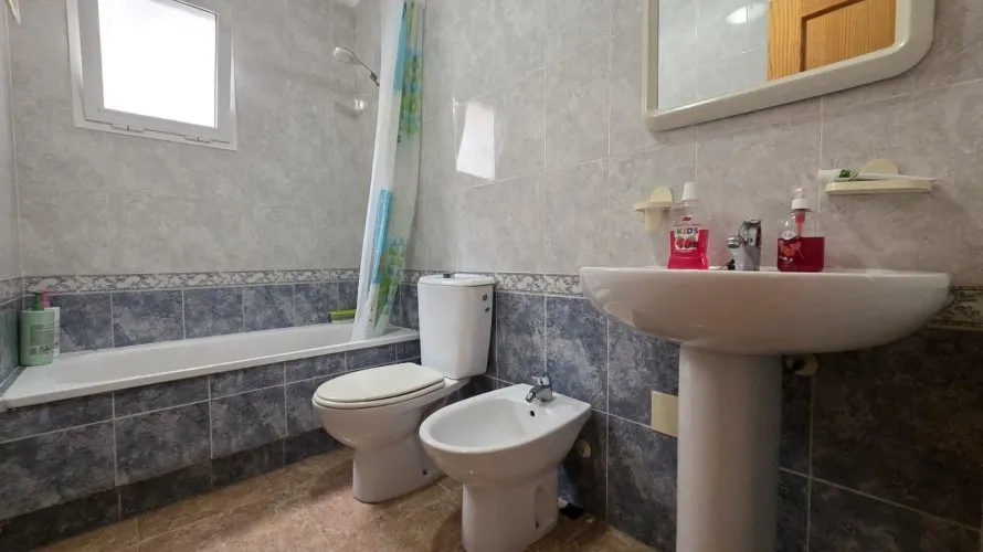 Apartment de 2 chambres à Torrevieja, Spain No. 3139