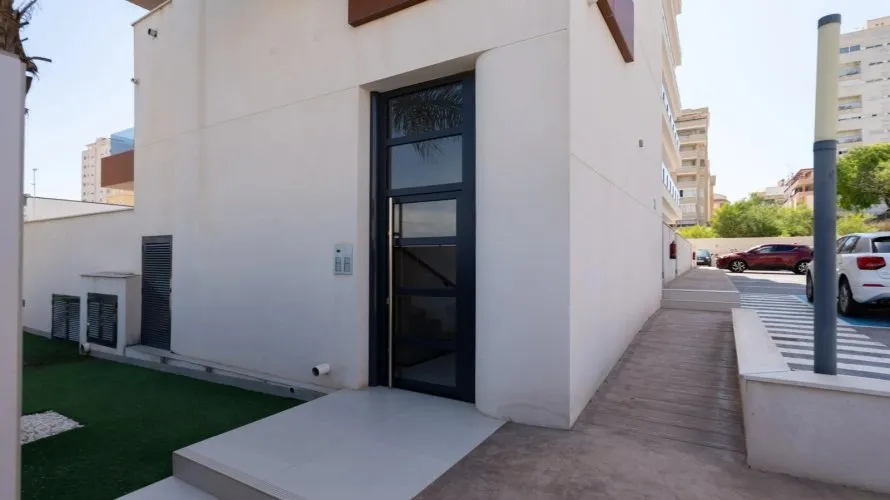 Apartment de 2 chambres à Guardamar del Segura, Spain No. 3207 № 10
