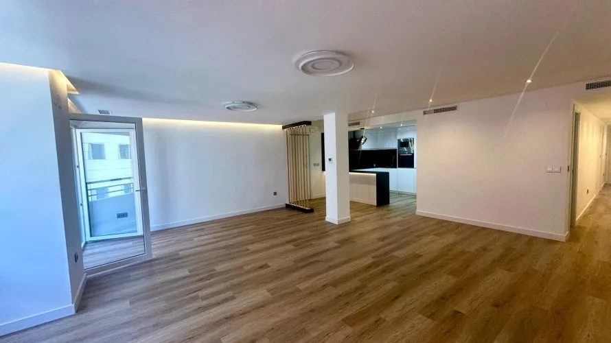Квартира с 3 спальнями в Аликанте, Испания №1330 № 2