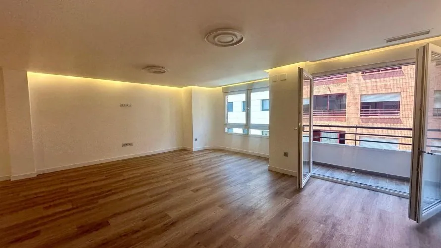Квартира с 3 спальнями в Аликанте, Испания №1330 № 1
