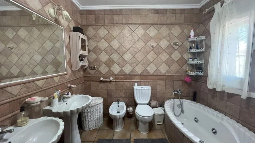 Вилла 236м² в Рохалес, Испания №1304 № 10