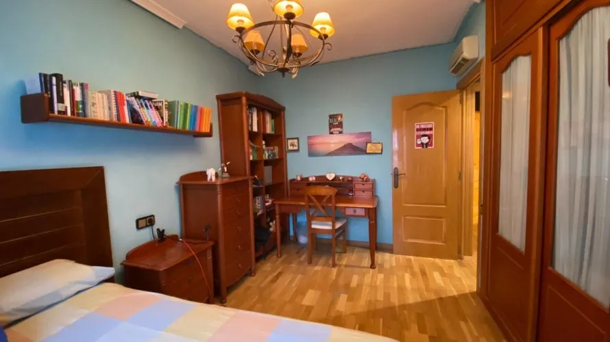 Квартира с 4 спальнями в Аликанте, Испания №689 № 3
