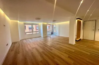 Квартира с 3 спальнями в Аликанте, Испания №1330